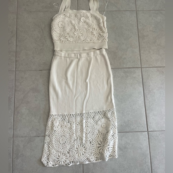 House of Harlow 1960 Dresses & Skirts - House of Harlow 2 piece crochet set